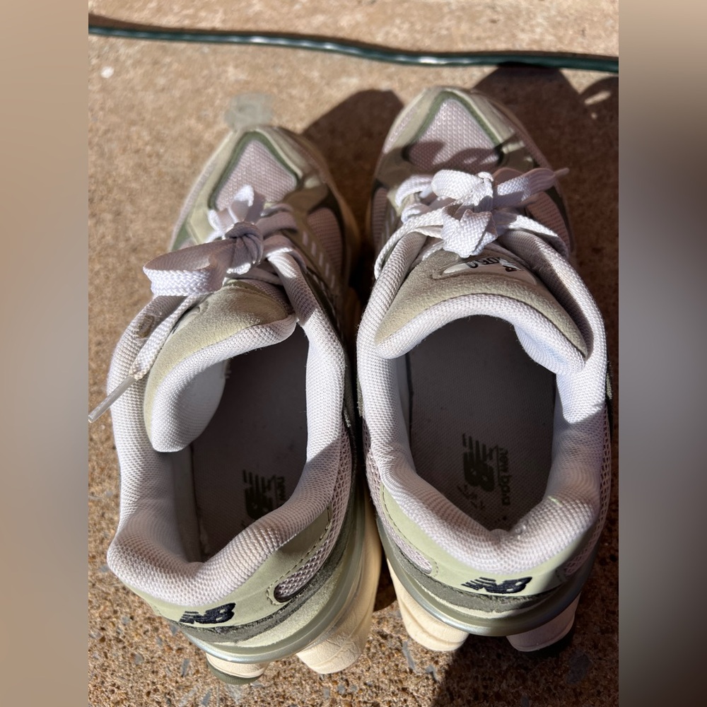 New Balance 9060 shoes - Picture 4 of 10